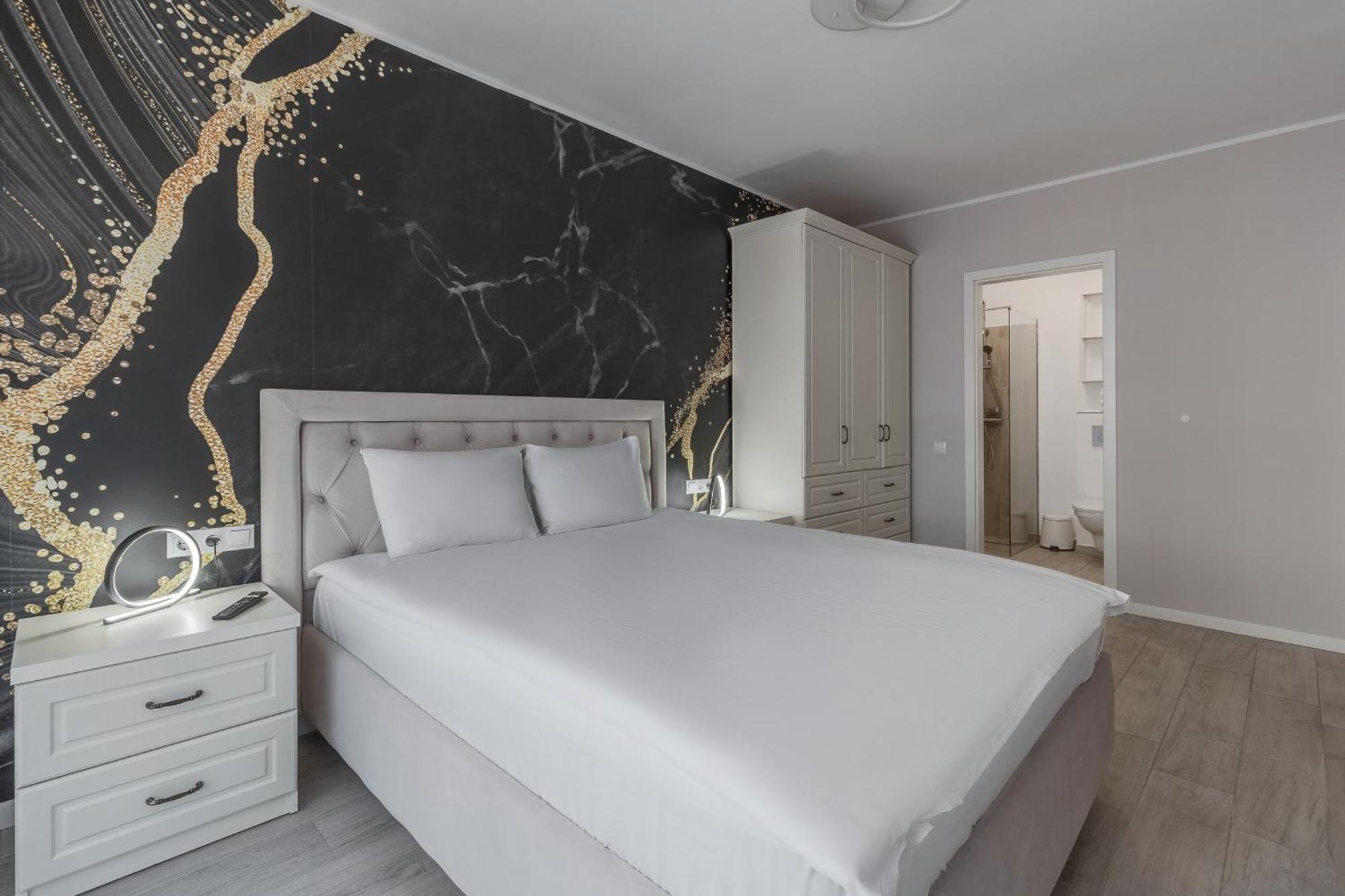 Ceyrat Flat Apartamento Oradea Exterior foto